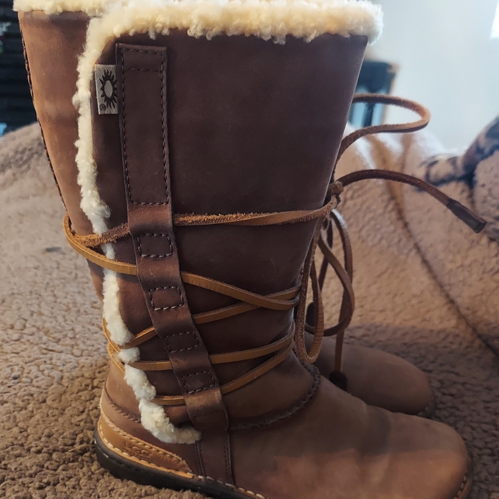 Boots - Picture 2 of 7